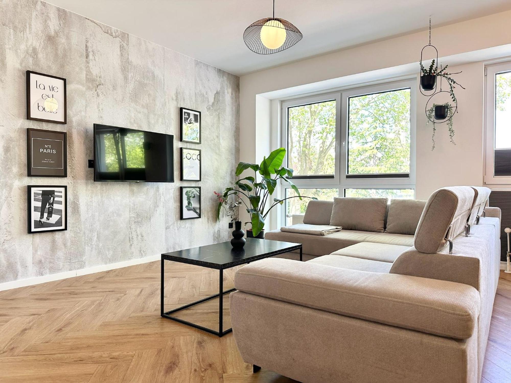 Modern Apartment - Fuer Freunde & Familien, Stadtnah, Parkplatz, E-Ladestation, Gitterbox Fuer Fahrraeder, Fitnessstudio, Digitale Gaestemappe Mit Restaurant- Und Unternehmenstipps โคเบลนซ์ ภายนอก รูปภาพ